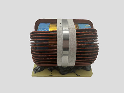 解(jie)析變壓器中的(de)鐵心