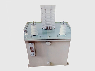 油(yóu)浸式變壓器和(hé)幹式變壓器的(de)優勢對比