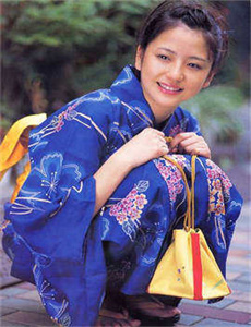 中央电视台主持人赵赫/图片唯美 最新图片